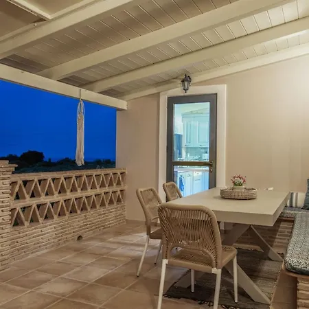 Le Mar Villa *