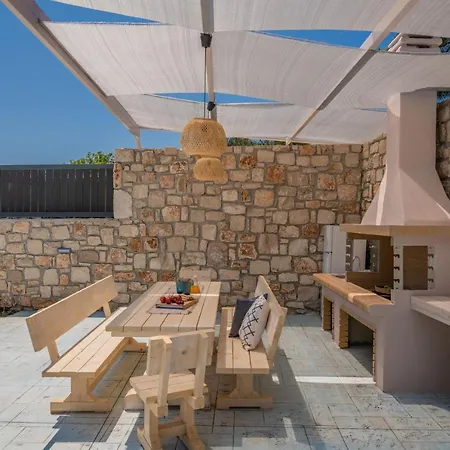 Le Mar Villa *